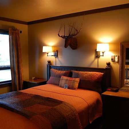 Highland Haven Creekside Inn Evergreen Bagian luar foto