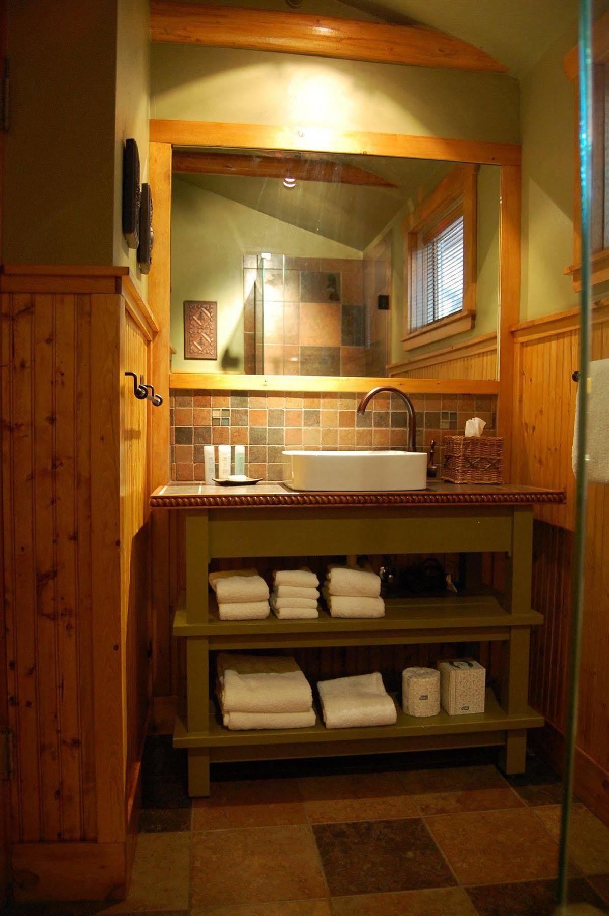 Highland Haven Creekside Inn Evergreen Bagian luar foto