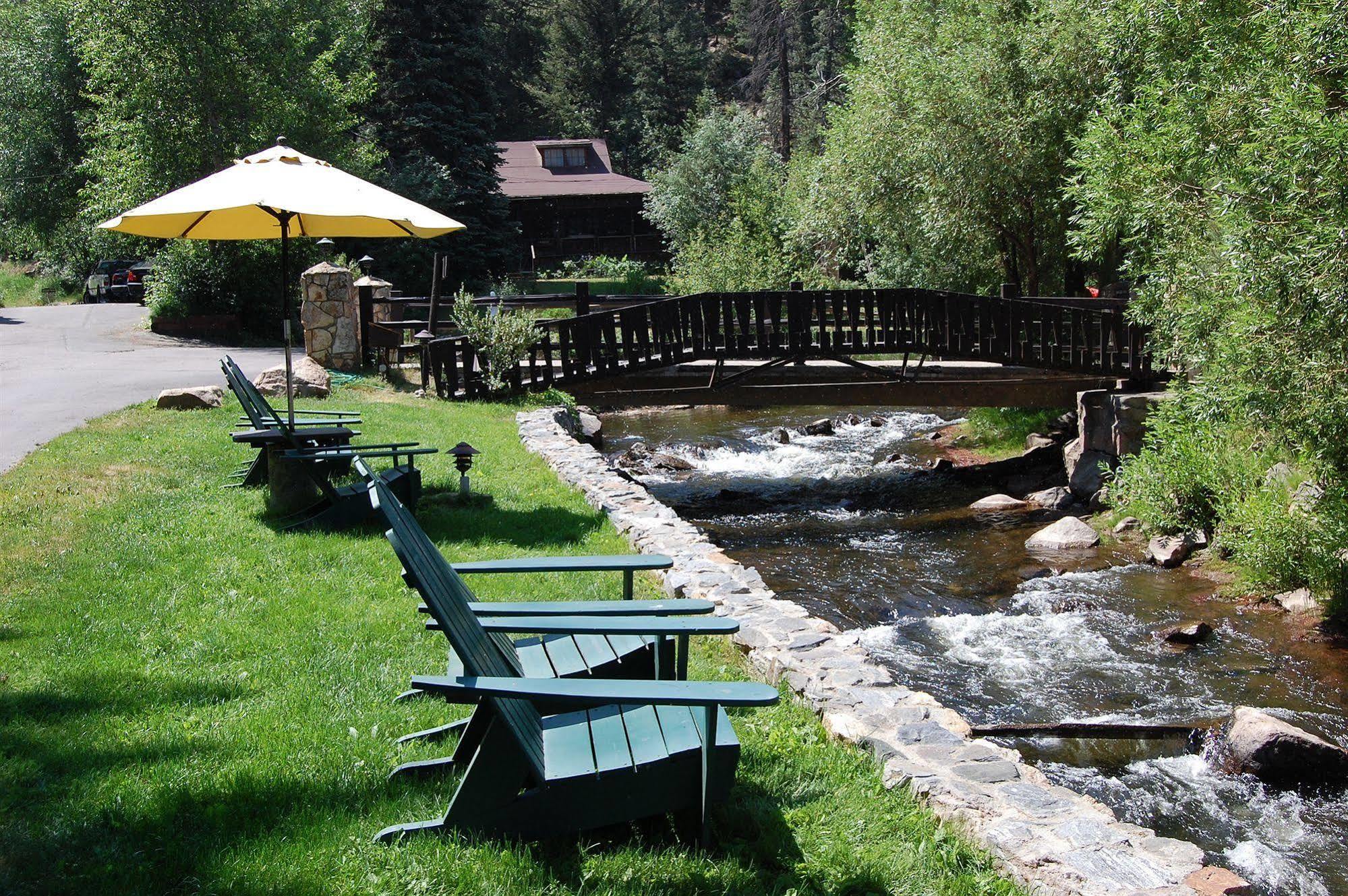 Highland Haven Creekside Inn Evergreen Bagian luar foto